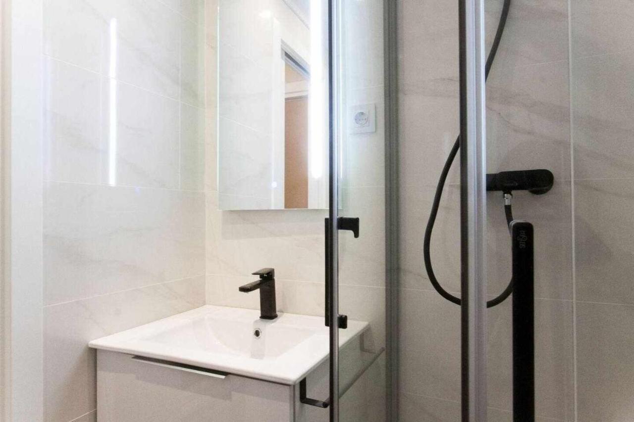 New Moderno Y Elegante Apartamento Centrico Madrid Exterior foto